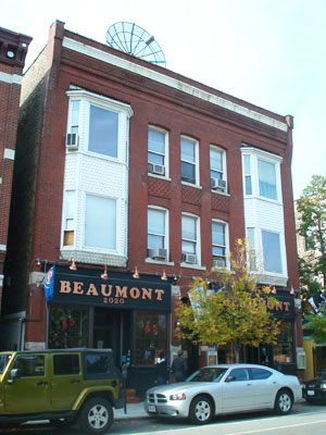 Beaumont Bar & Grill Chicago
