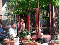 Kasey's Tavern Sidewalk Cafe