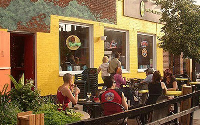 T's Bar & Restaurant Sidewalk Cafe